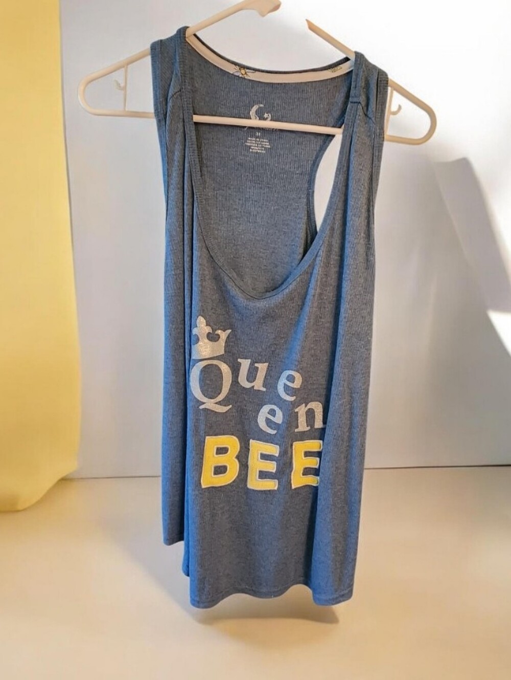 Queen Bee Graphic Tank Top - EUC■ FINAL PRICE